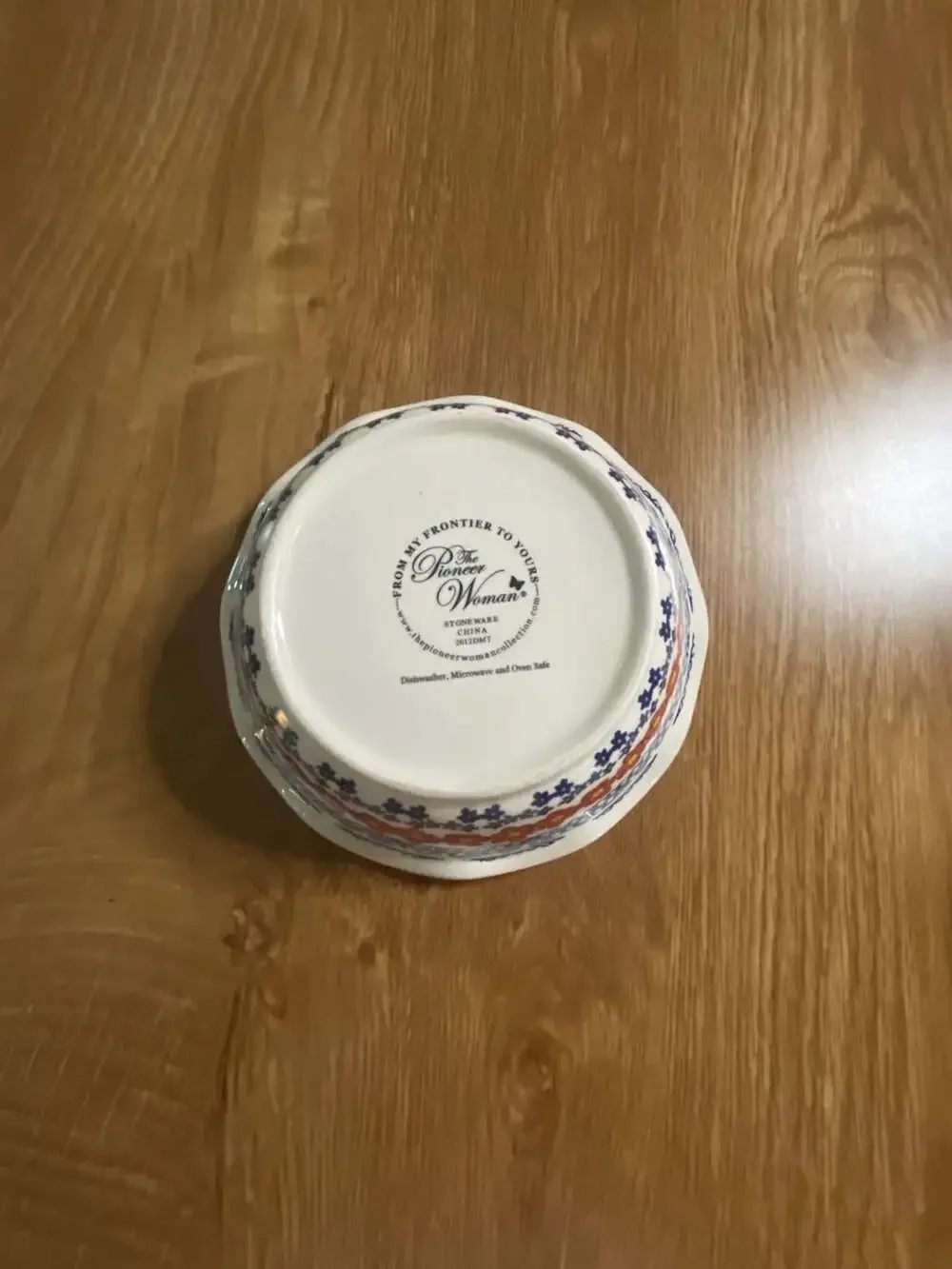 The Pioneer Woman Stoneware Mini Pie Pan / Ramekin with Floral Pattern and Scall